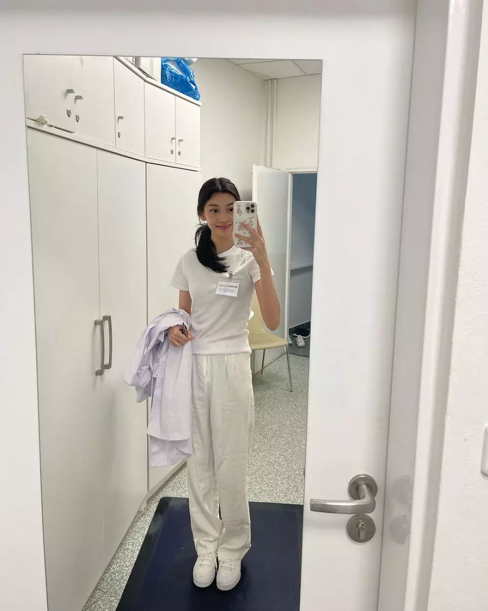 potret terbaru Sasi Asmara putri Anjasmara & Dian Nitami calon dokter © 2024 brilio.net