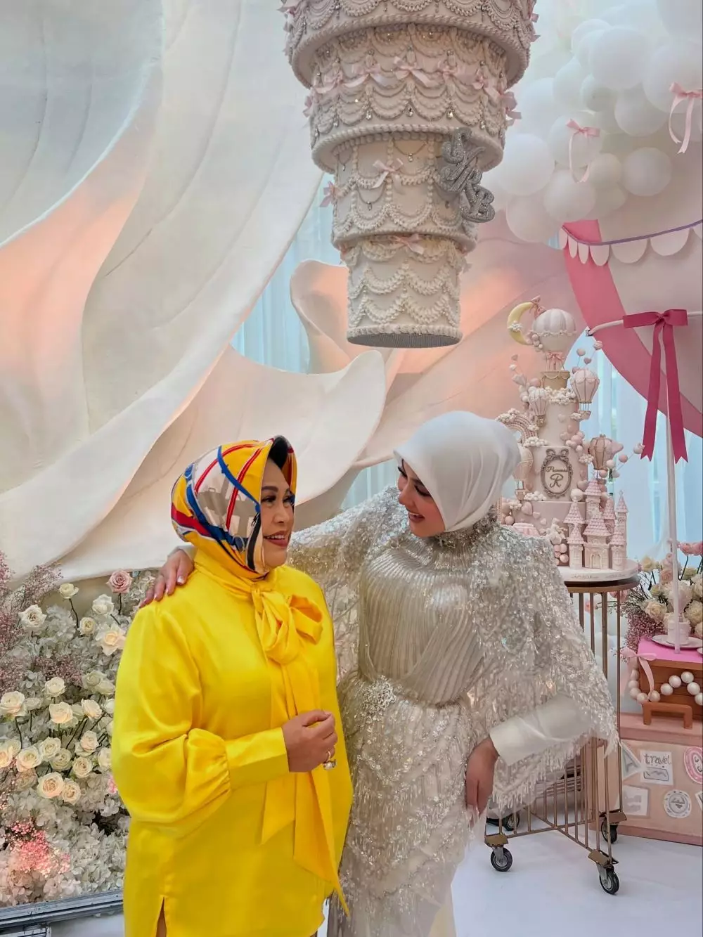 Hetty Koes Endang diundang ke ultah Syahrini © Instagram