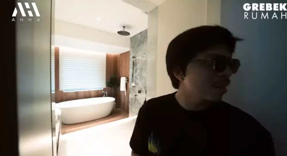 potret kamar Aura Kasih ada rak buku berbentuk pohon YouTube potret kamar Aura Kasih ada rak buku berbentuk pohon YouTube