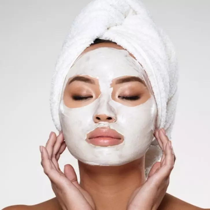Hasilnya bak dibotox, wanita ini bagikan cara basmi kerutan pakai masker alami dari 3 bahan dapur