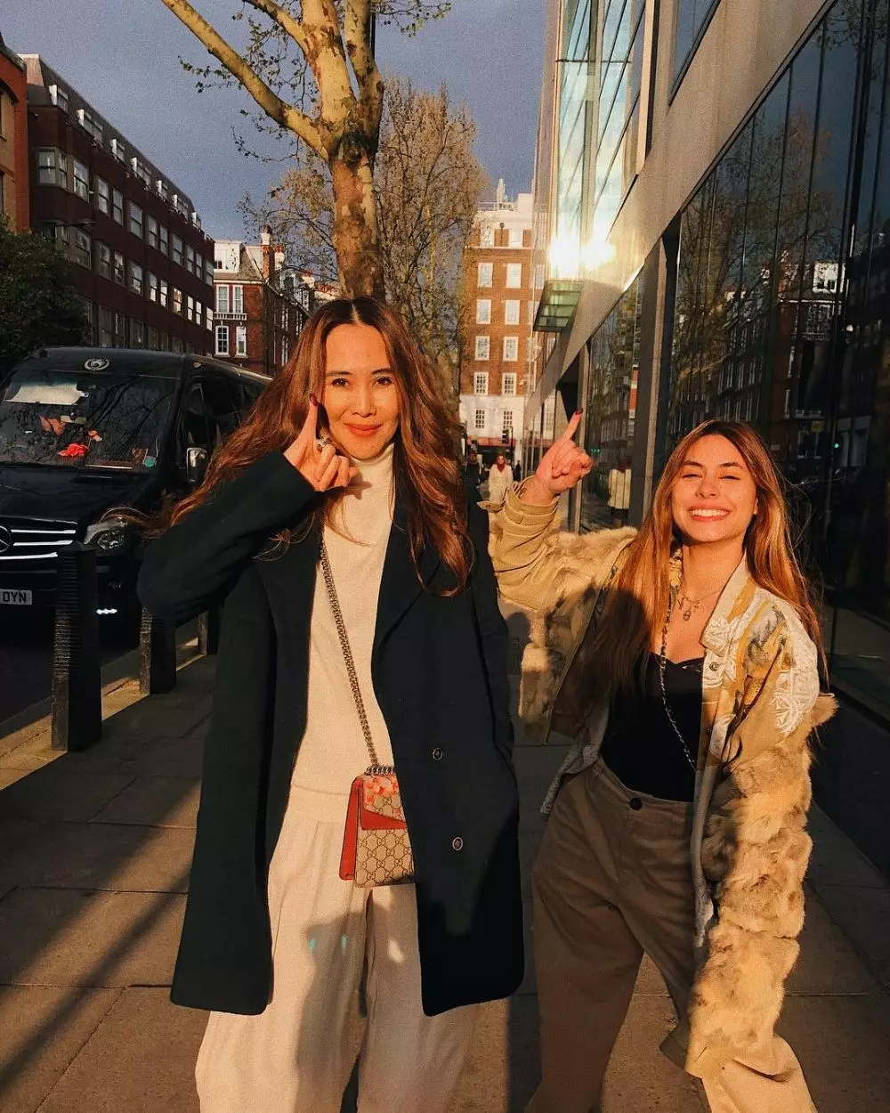 seleb cantik dan putrinya plek ketiplek © Instagram seleb cantik dan putrinya plek ketiplek © Instagram