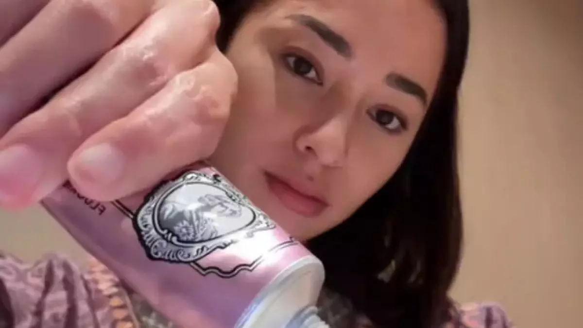 Perawatan gigi 'sultan' ala Nikita Willy, pakai odol premium Italia seharga Rp300 ribu