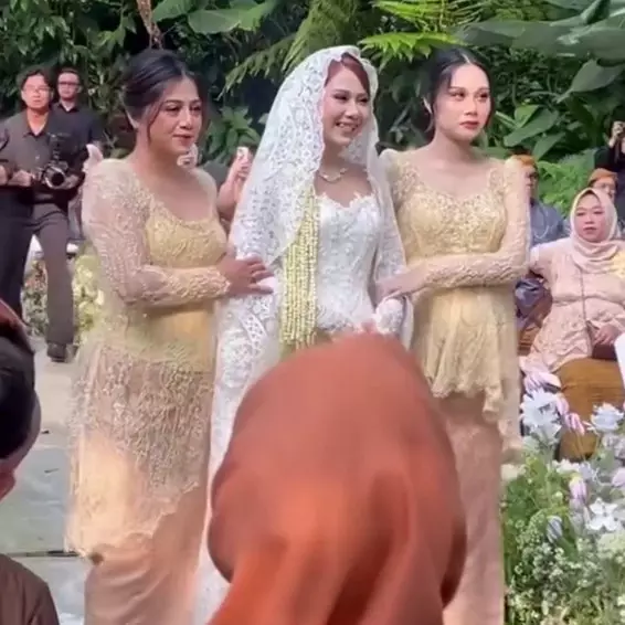 9 Momen akad pernikahan Nadin Amizah dan Faishal Tanjung, digelar intimate