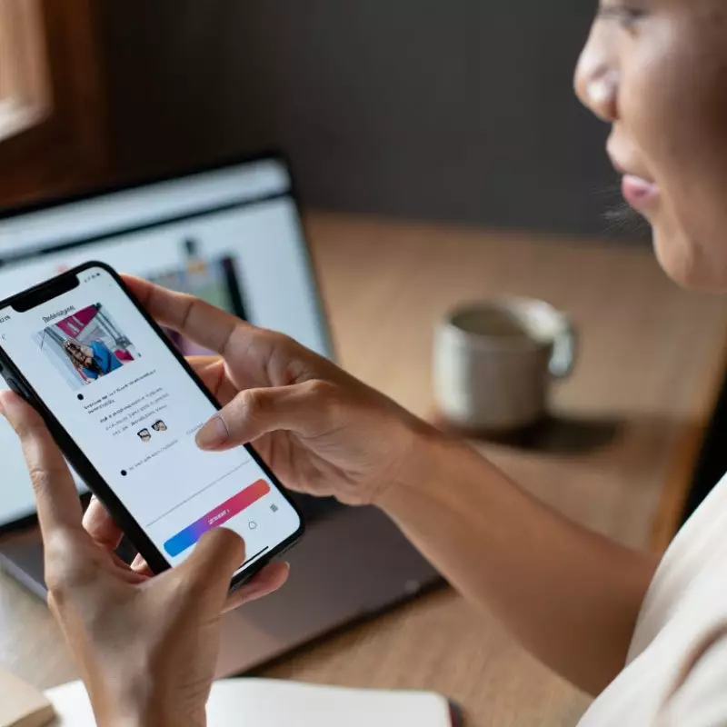 100 Kata-kata lucu untuk caption sosial media 2025, gaya posting santai tapi greget