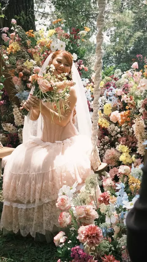 resepsi pernikahan nadin amizah © 2025 Instagram