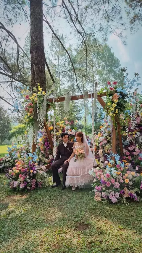 resepsi pernikahan nadin amizah © 2025 Instagram