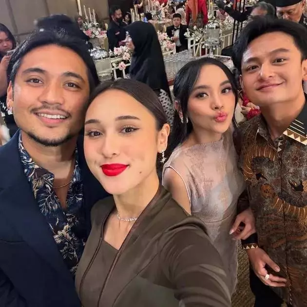 seleb di nikahan arbani dan raissa © 2025 berbagai sumber