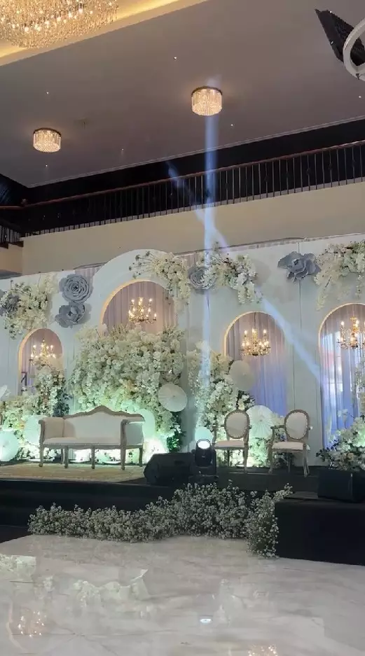 Melly Goeslaw dan Anto Hoed nikah lagi © Instagram Melly Goeslaw dan Anto Hoed nikah lagi © Instagram