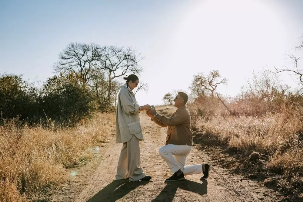 Darma Mangkuluhur anak Tommy Soeharto lamar kekasih © Instagram