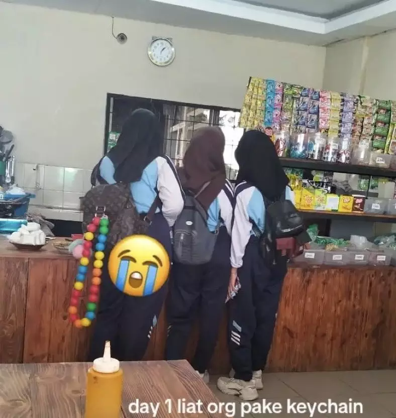 gantungan kunci gede kocak © 2025 berbagai sumber gantungan kunci gede kocak © 2025 berbagai sumber