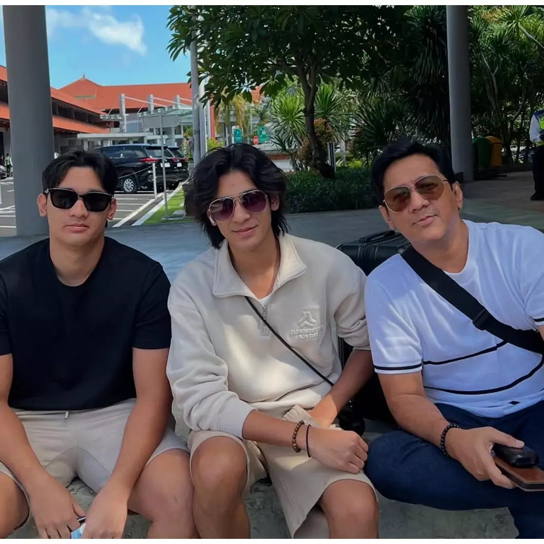 Curahan hati putra sulung Andre Taulany, berharap gugatan cerai dihentikan dan orang tua damai