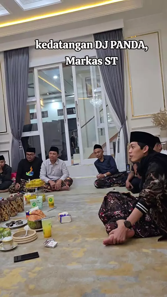 DJ Panda ikut pengajian Gus Iqdam © 2025 brilio.net