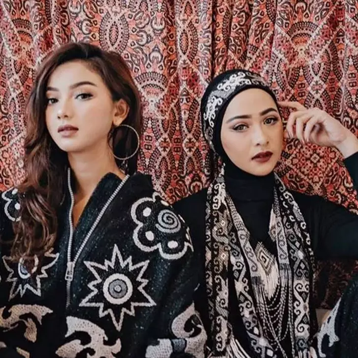 Berstatus tante dan keponakan, intip 9 beda gaya Poppy Bunga dan Glenca Chysara dalam berbagai momen