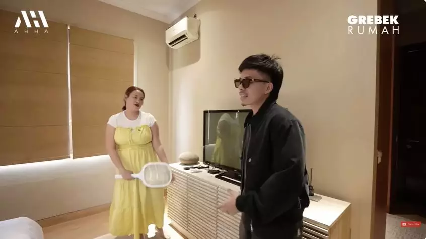 Rumah kontrakan Pinkan Mambo © 2025 YouTube Rumah kontrakan Pinkan Mambo © 2025 YouTube