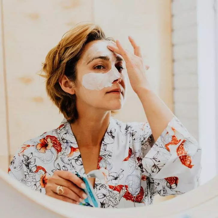 Nggak telaten pakai krim antiaging? Coba pakai 1 jenis rempah ini buat hilangkan keriputi di wajah