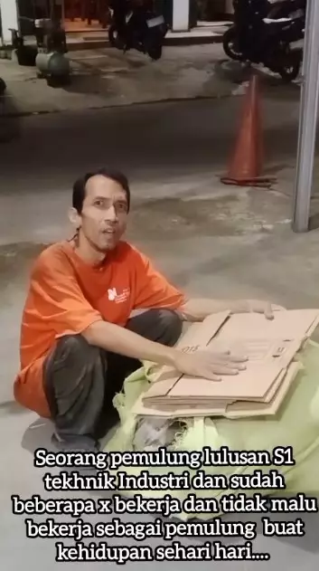 pemulung lulusan S1 teknik industri © TikTok pemulung lulusan S1 teknik industri © TikTok