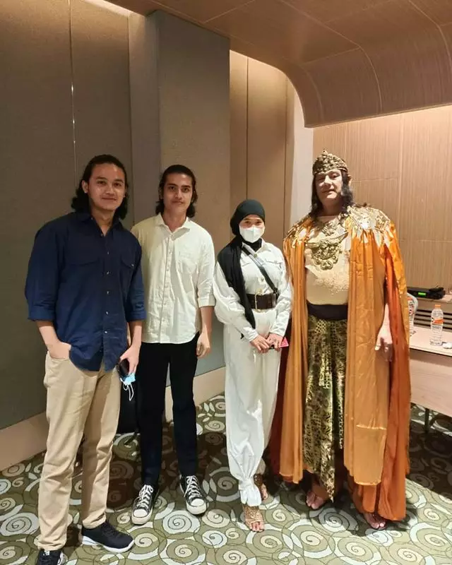 11 potret Anto Wijaya pemeran Prabu Angling Dharma dan anaknya © 2023 brilio.net