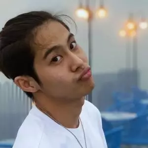 DJ Panda makan pecel Blitar lesehan usai pengajian Gus Iqdam, sisi lain sang musisi bikin penasaran