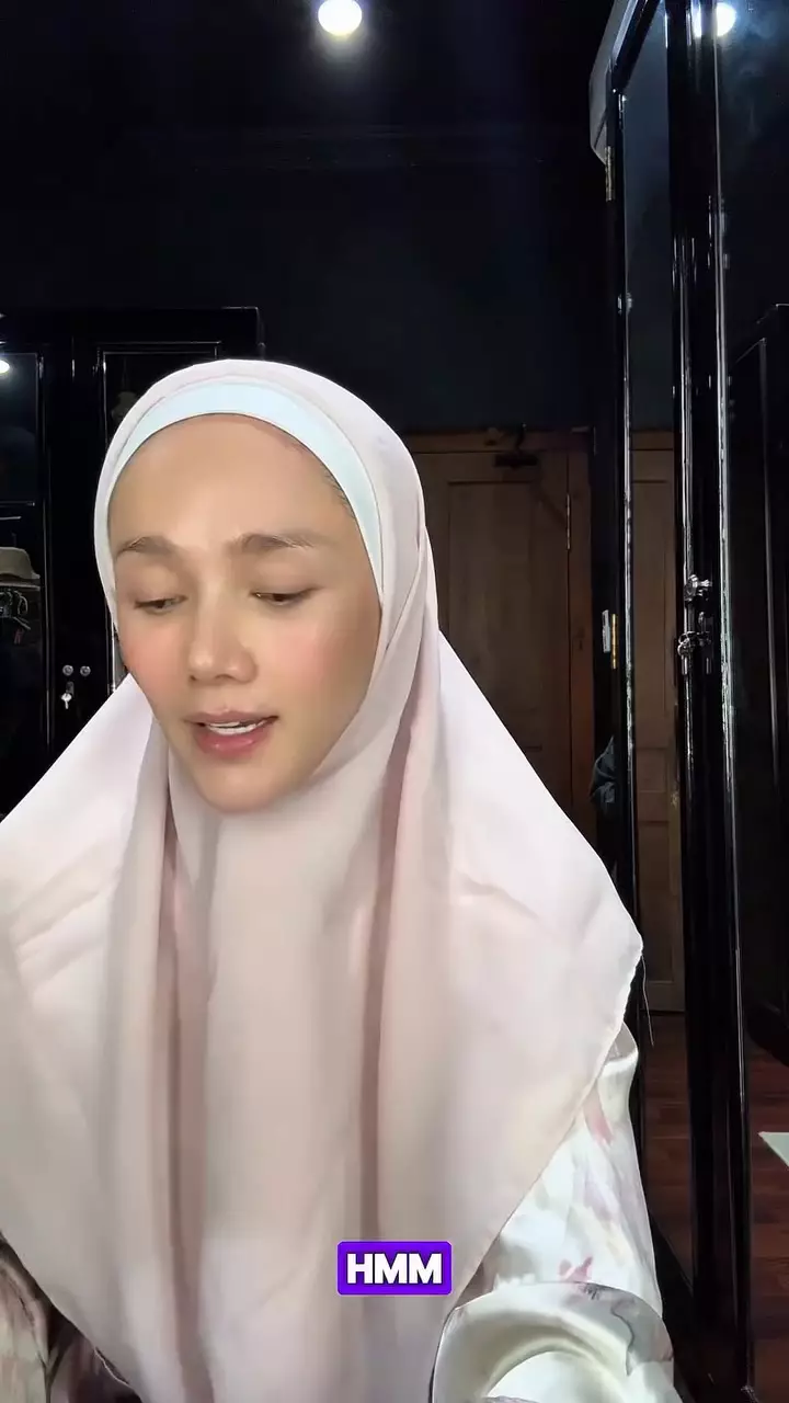 Mulan Jameela pamer wajah tanpa makeup © 2025 Instagram Mulan Jameela pamer wajah tanpa makeup © 2025 Instagram