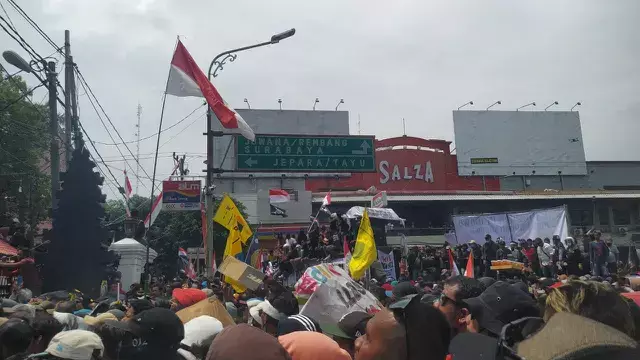 Fakta demo Pati tuntut bupati mundur © 2025 brilio.net Fakta demo Pati tuntut bupati mundur © 2025 brilio.net