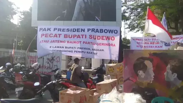 Fakta demo Pati tuntut bupati mundur © 2025 brilio.net Fakta demo Pati tuntut bupati mundur © 2025 brilio.net