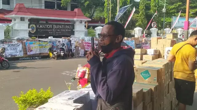 Fakta demo Pati tuntut bupati mundur © 2025 brilio.net Fakta demo Pati tuntut bupati mundur © 2025 brilio.net