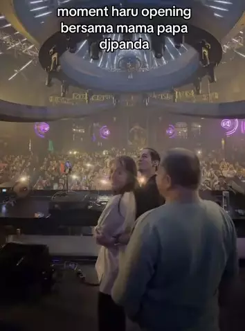 DJ panda kini banjir job © berbagai sumber