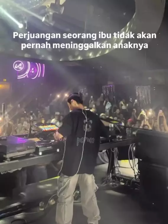 DJ panda kini banjir job © berbagai sumber