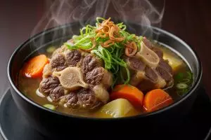 Stop bingung cari sop buntut di Jogja! ini 5 tempat legendaris yang kuahnya bikin ketagihan