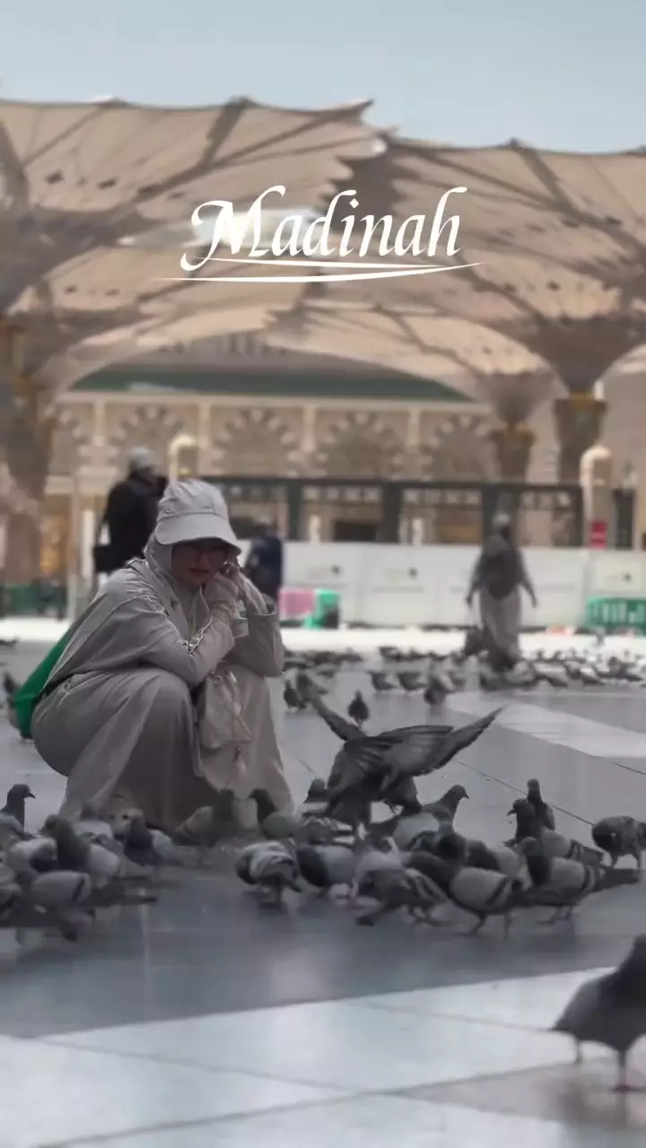 Novi Listiana pedangdut kini petani umrah © 2025 Instagram