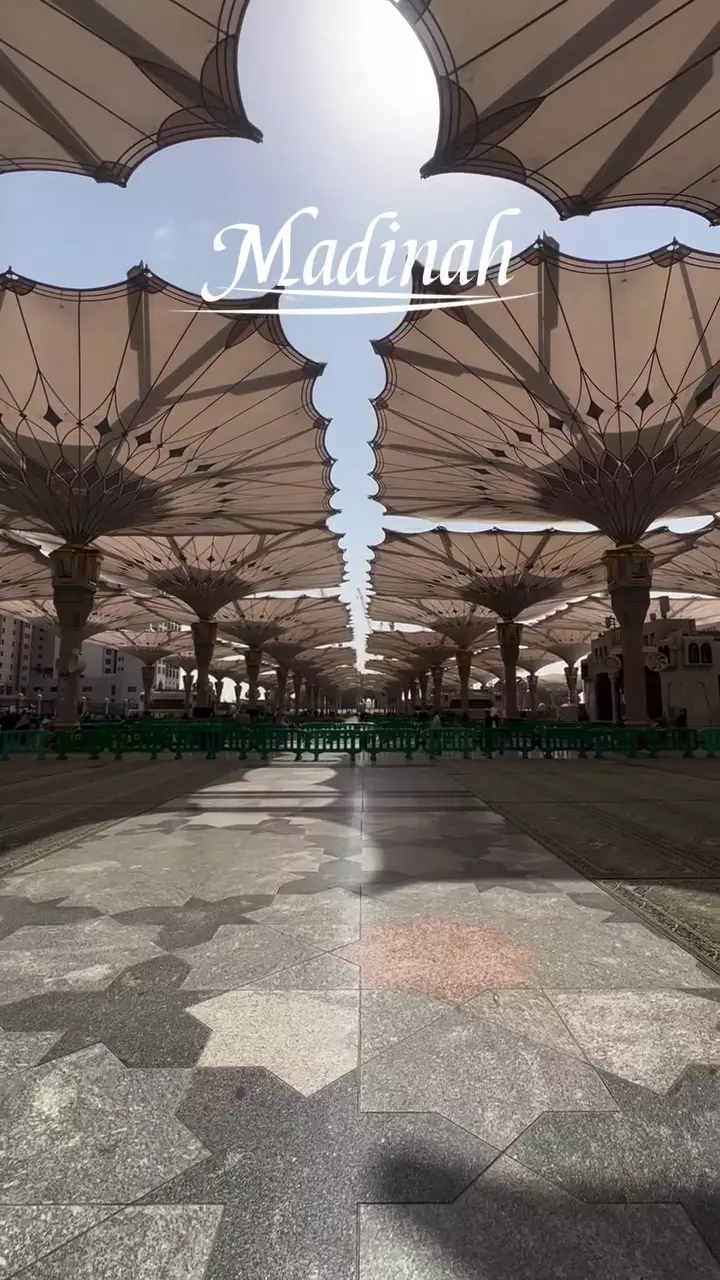 Novi Listiana pedangdut kini petani umrah © 2025 Instagram
