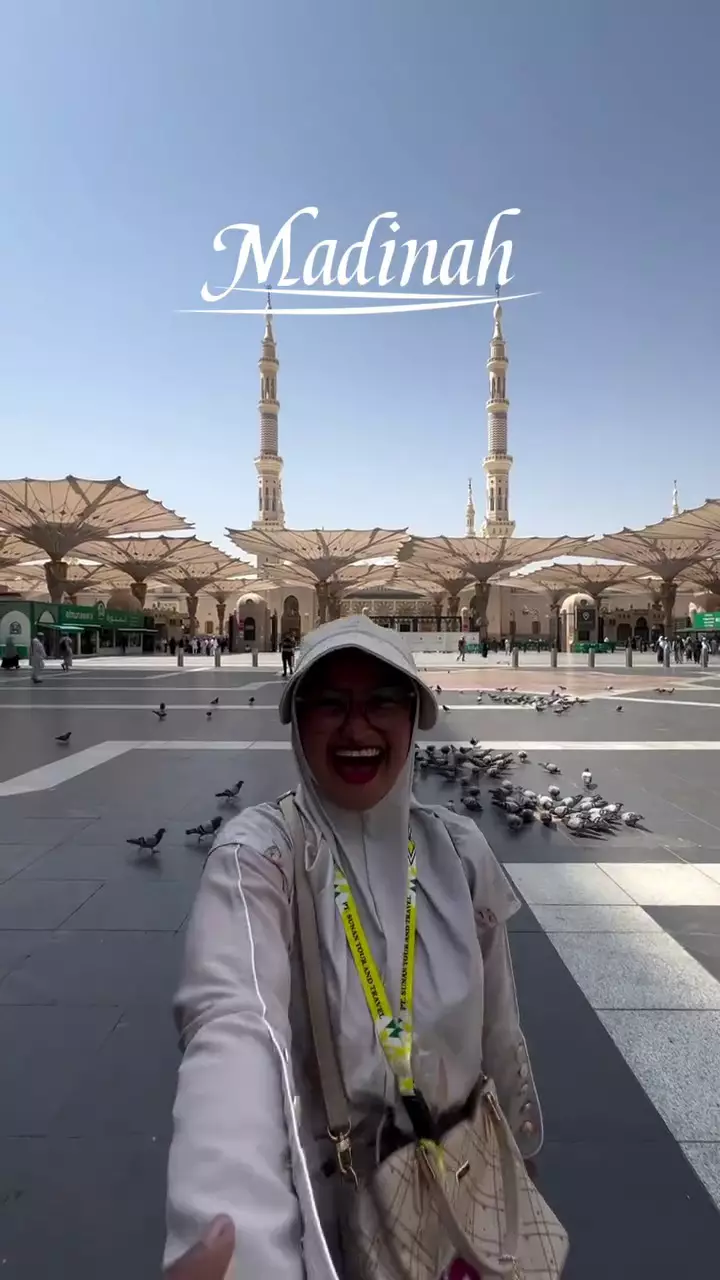 Novi Listiana pedangdut kini petani umrah © 2025 Instagram