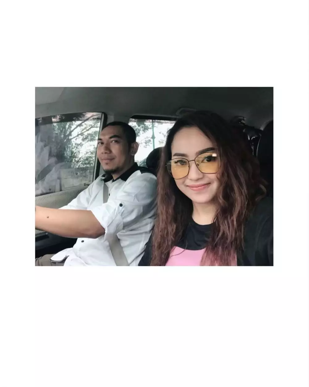 Potret kenangan Mpok Alpa bareng suami © 2025 Instagram Potret kenangan Mpok Alpa bareng suami © 2025 Instagram