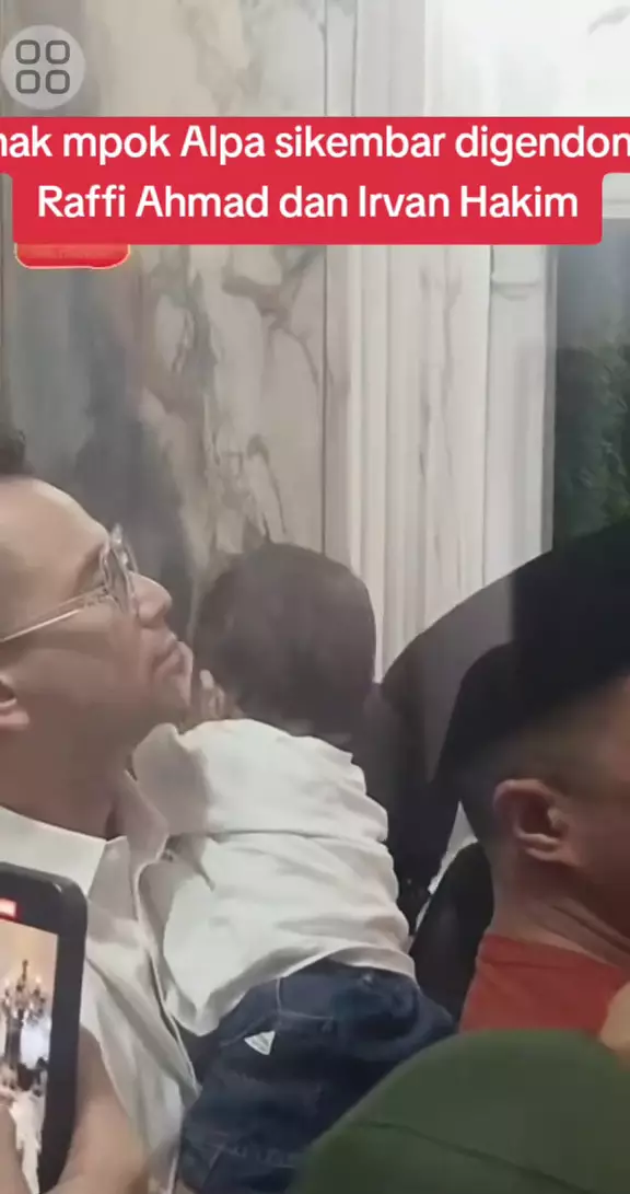 Suasana rumah duka Mpok Alpa © 2025 brilio.net