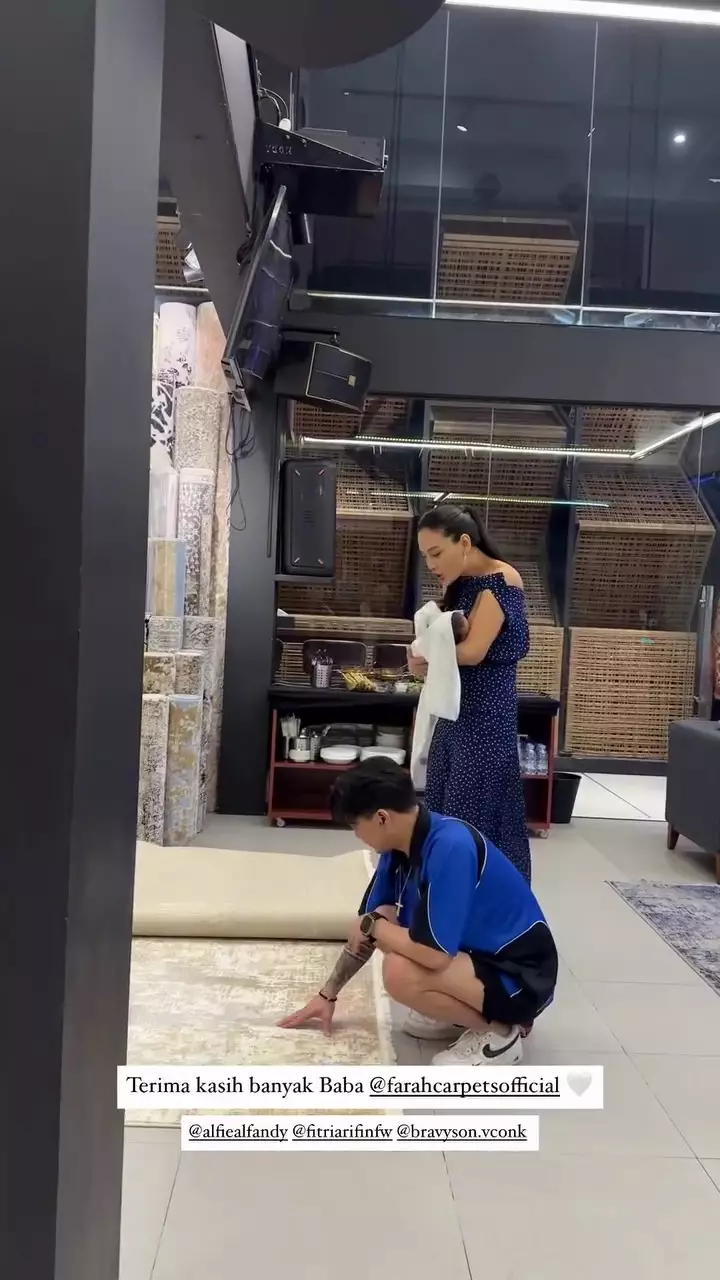 DJ Bravy telaten rawat baby Andrew © 2025 Instagram