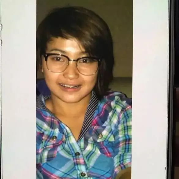 12 Potret lawas Mpok Alpa sebelum jadi komedian terkenal, ikonik dengan gaya poni sampingnya