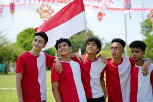 50 Pantun lucu 17 Agustus 2025, bikin acara kemerdekaan makin pecah suasana