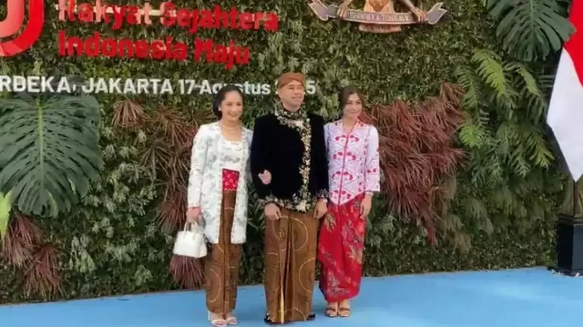 Raffi Ahmad dan Nagita Slavina kenang pernikahan, pakai baju Jawa di Istana Merdeka