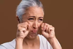 Wanita 56 tahun ini bagikan rahasia hempaskan kerutan cuma pakai botox alami dari 1 ampas buah