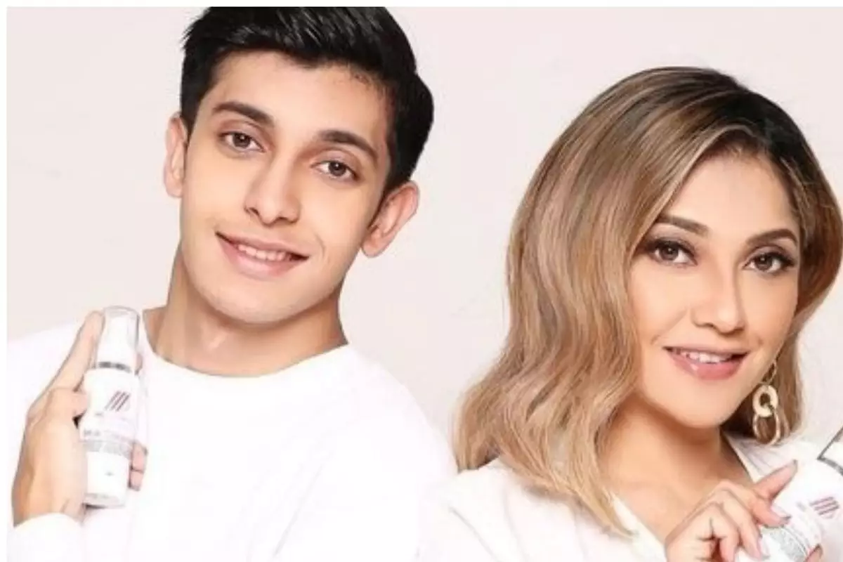 9 Potret kompak Sarah Azhari dan Albany Ray, kebersamaannya bak kakak adik