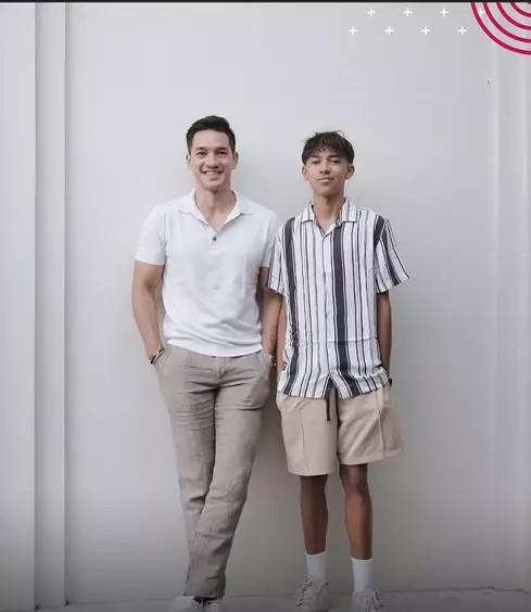 Makin ganteng di usia 18 tahun, begini potret Jason Deandra putra Nana Mirdad dan Andrew White © 2025 brilio.net