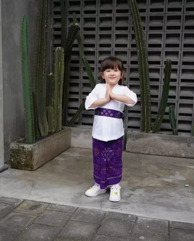 anak seleb blasteran pakai baju adat © 2023 brilio.net