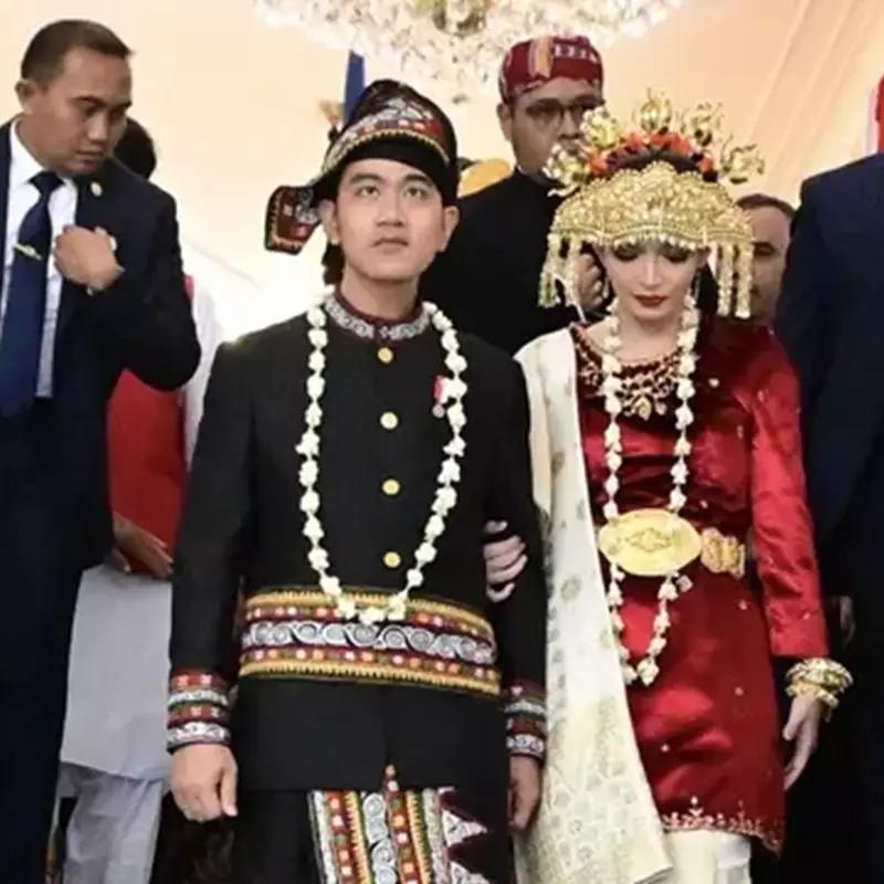 Makna baju adat Wapres Gibran dan Selvi Ananda saat HUT RI ke-80? Ini penjelasannya