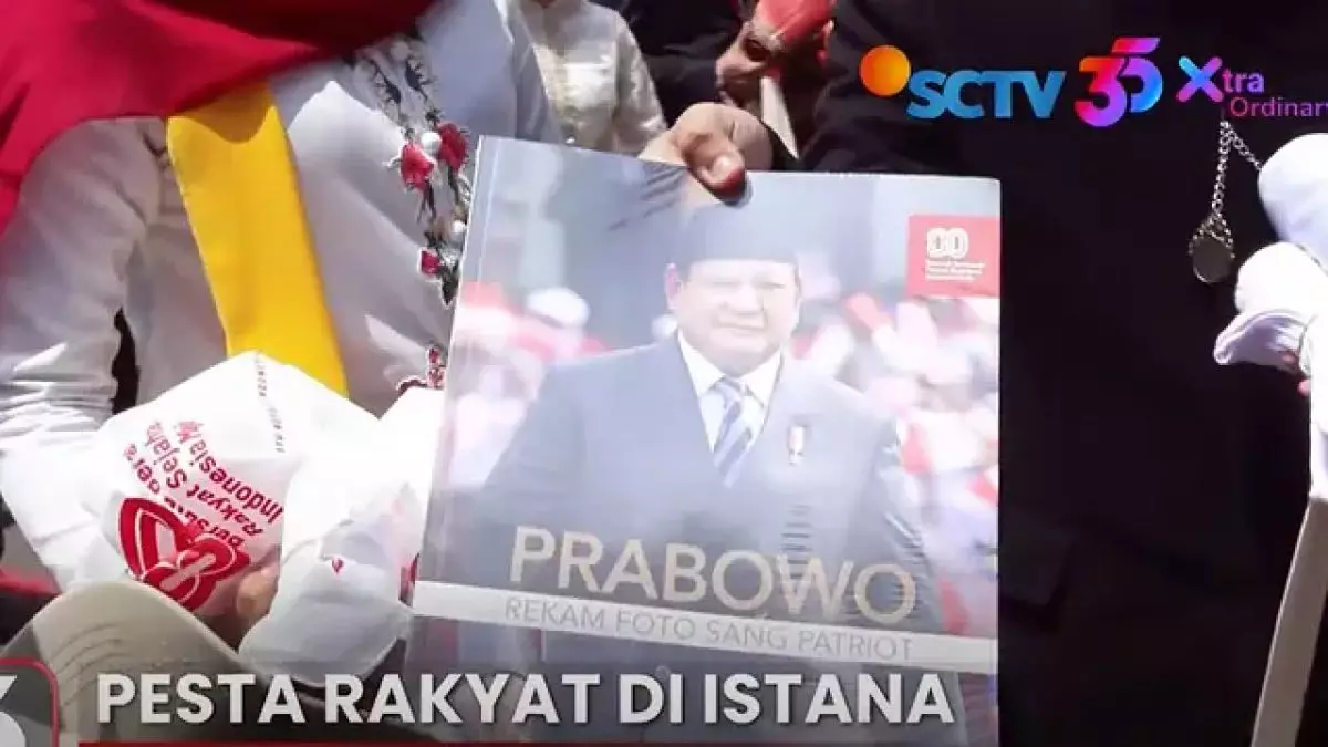 Potret suvenir HUT RI ke-80 di Istana Merdeka, ada payung hingga buku Prabowo: Rekam Foto Sang Patriot