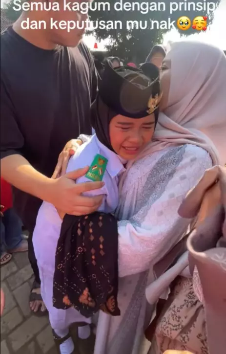 Kisah pilu Paskibra ayahnya meninggal © TikTok Kisah pilu Paskibra ayahnya meninggal © TikTok