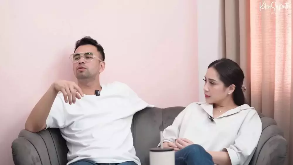 penghasilan pengasuh raffi fantastis © YouTube
