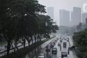 Kenapa masih hujan lebat di bulan Agustus? Begini peringatan dan penjelasan BMKG