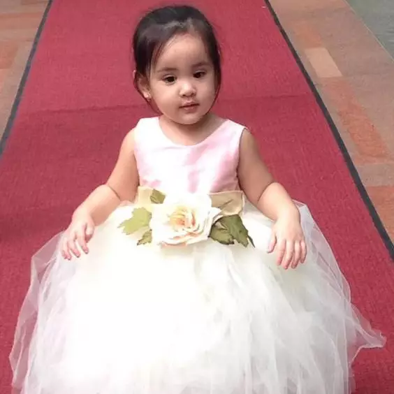 9 Potret transformasi anak Nia Ramadhani yang beranjak ABG, gaya berpakaiannya mirip sang ibu