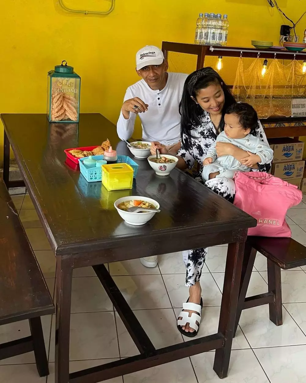  potret Olivia Zalianty momong anak © berbagai sumber