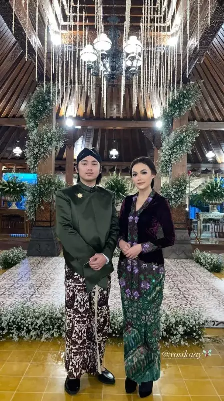 potret mesra Aksa Uyun dan Yosika Ayumi © Instagram potret mesra Aksa Uyun dan Yosika Ayumi © Instagram